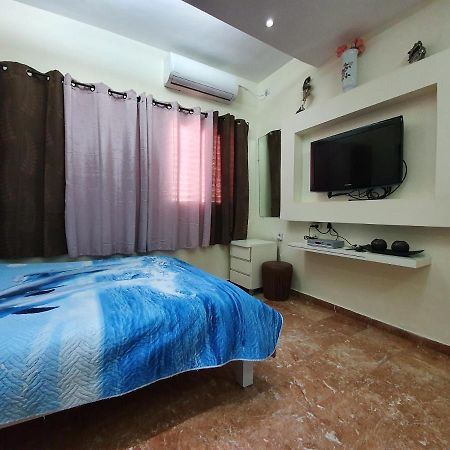 Ezore Yam Apartmens - Elmali'Akh St. 4 Бат Ям Екстериор снимка