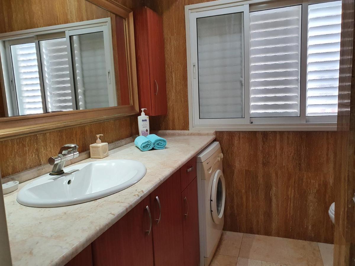 Ezore Yam Apartmens - Elmali'Akh St. 4 Бат Ям Екстериор снимка