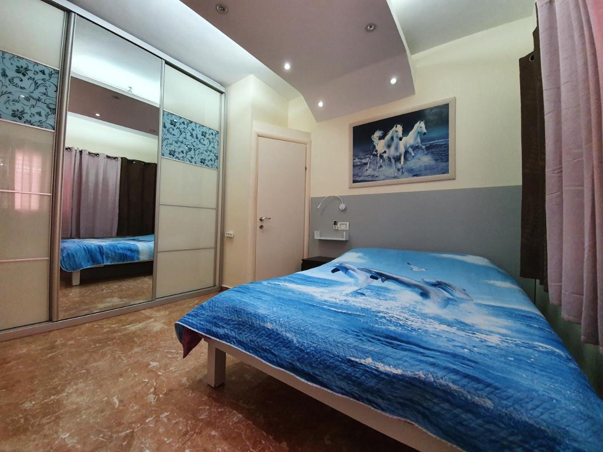 Ezore Yam Apartmens - Elmali'Akh St. 4 Бат Ям Екстериор снимка