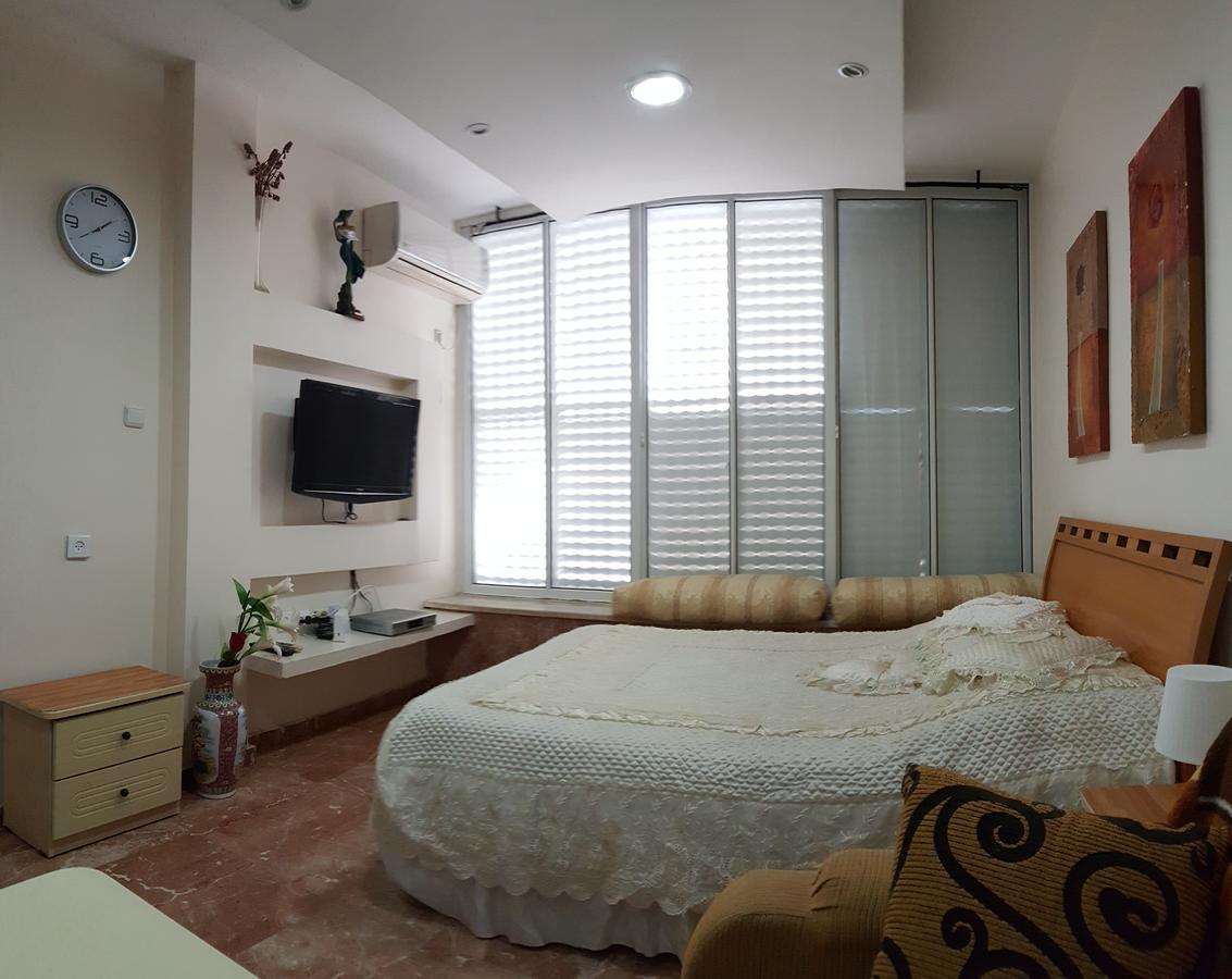 Ezore Yam Apartmens - Elmali'Akh St. 4 Бат Ям Екстериор снимка